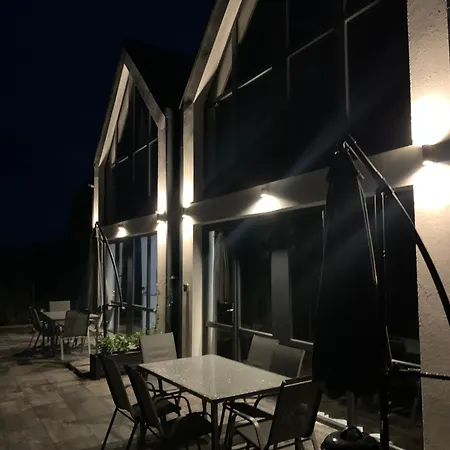 Szklane بيت للعطل Ińsko